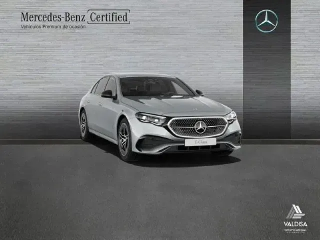 Usado Mercedes E220 197 CV (144 kW) 2026 Plata hightech Berlina