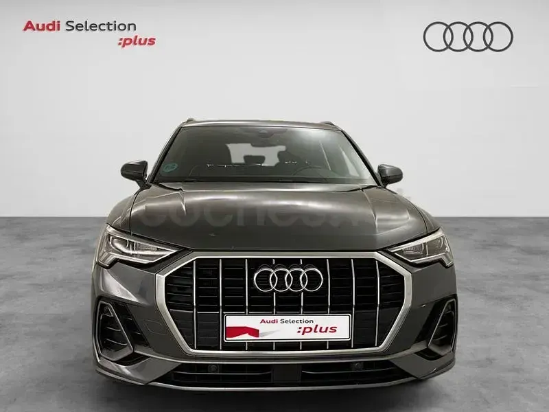 Usado Audi Q3 S-Line 150 CV (110 kW) 2022 Gris / plata SUV