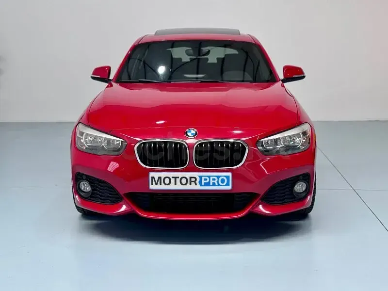 Usado BMW 118 136 CV (100 kW) 2017 Rojo Utilitario