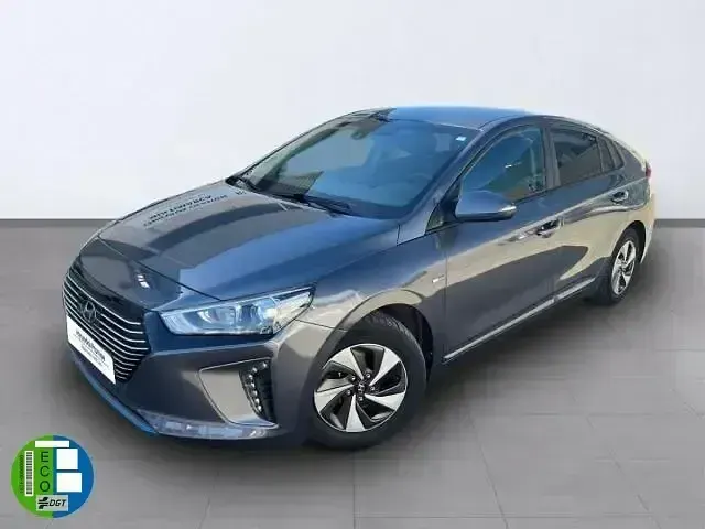 Usado Hyundai Ioniq 105 CV (77 kW) 2019 Gris Utilitario