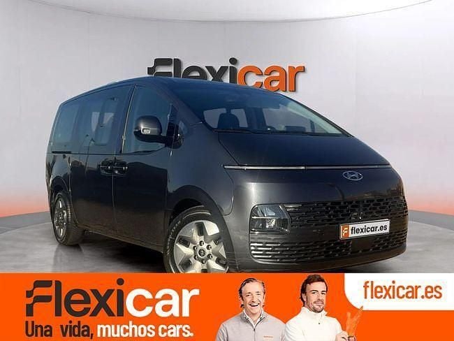 Usado Hyundai Staria 177 CV (130 kW) 2023 Gris Monovolumen
