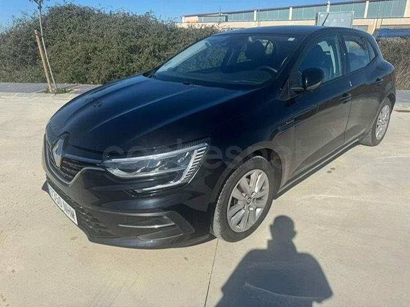 Usado Renault Mégane IV Intens 140 CV (102 kW) 2021 Negro Berlina