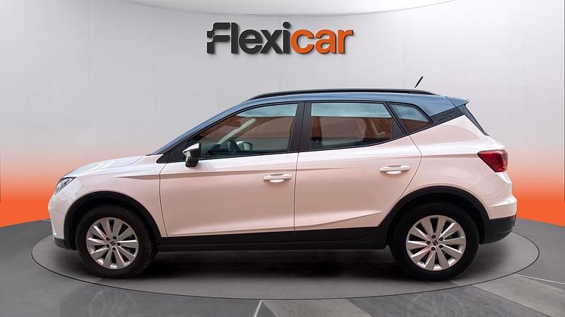 Usado Seat Arona Style 110 CV (80 kW) 2023 Blanco SUV