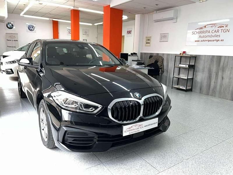 Usado BMW 118 Sport Line 136 CV (100 kW) 2021 Negro Utilitario
