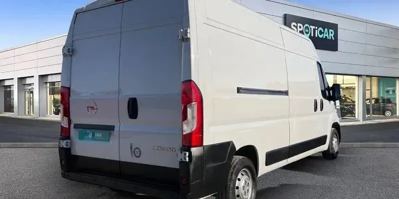 Usado Opel Movano 140 CV (102 kW) 2023 Blanco Van