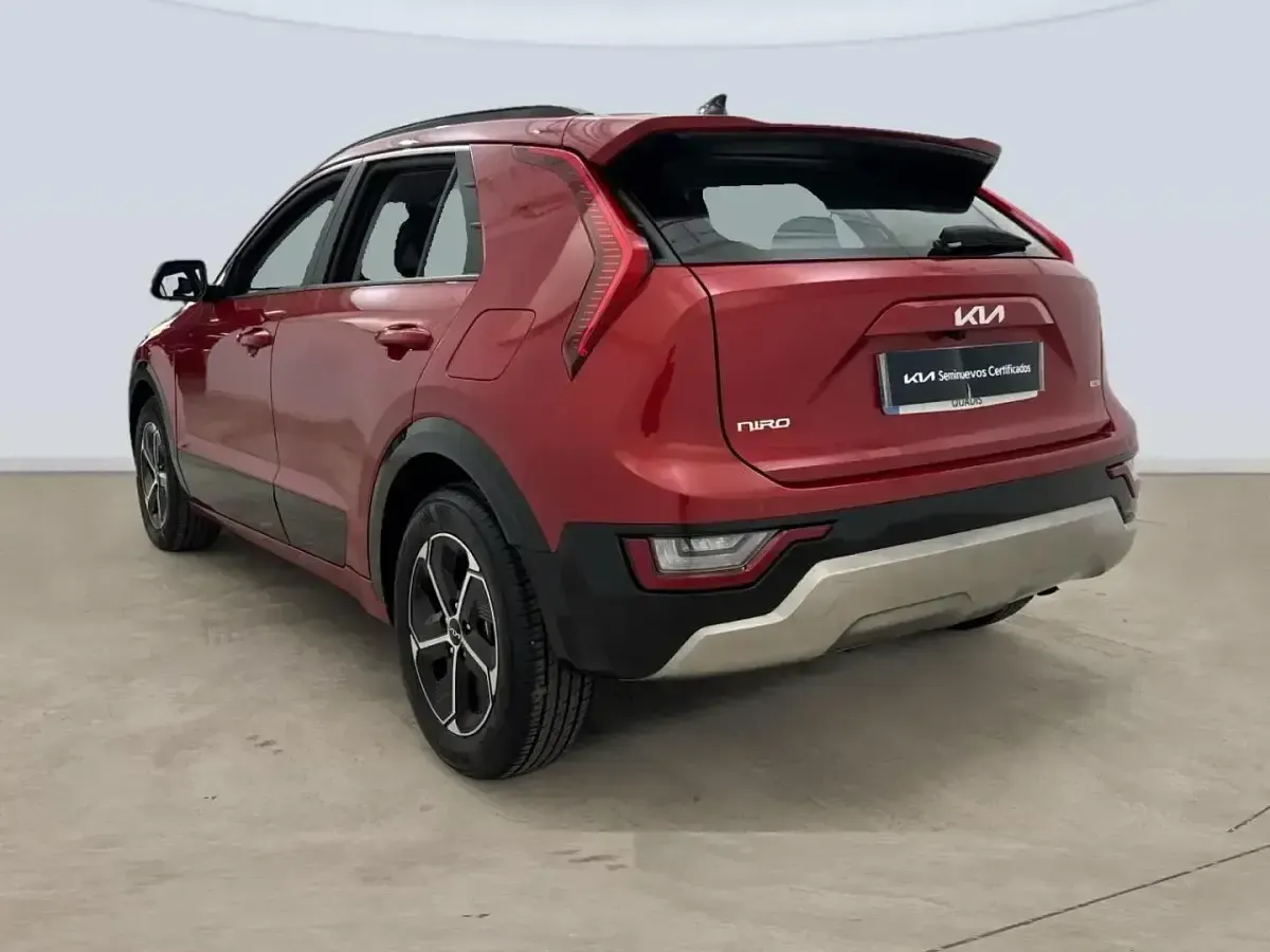 Usado Kia Niro 141 CV (103 kW) 2024 Blanco SUV