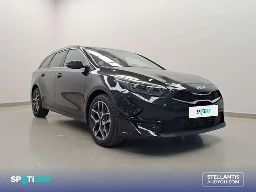 Usado Kia XCeed 136 CV (100 kW) 2024 Negro SUV