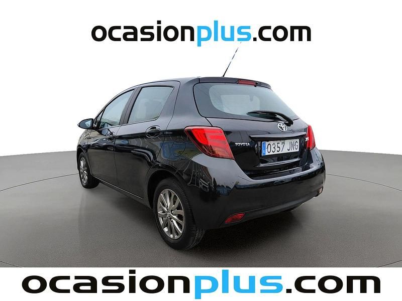 Usado Toyota Yaris Active 99 CV (72 kW) 2016 Negro Utilitario