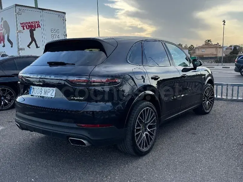 Käytetty Porsche Cayenne 462 HP (339 kW) 2018 Musta Katumaasturi