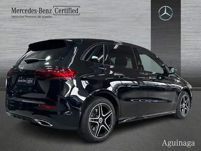 Usado Mercedes B250e 218 CV (160 kW) 2025 Negro cosmos Monovolumen