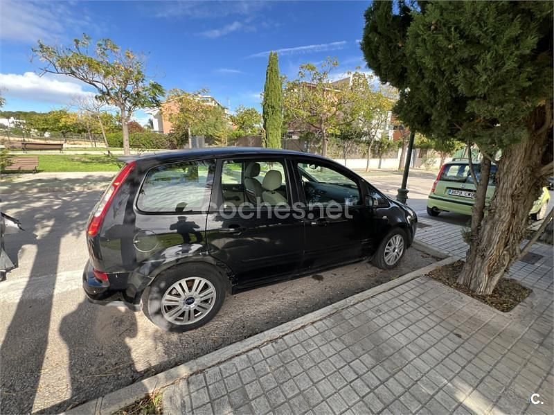 Usado Ford C-MAX Ghia 136 CV (100 kW) 2005 Negro Monovolumen