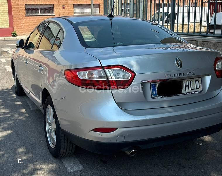 Gris / plata Usado 2012 Renault Fluence Dynamique Berlina | 4900 € (Precio justo) - Imagen 1/2