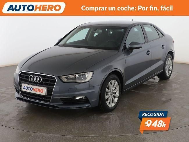 Usado Audi A3 Attraction 105 CV (77 kW) 2014 Gris Berlina
