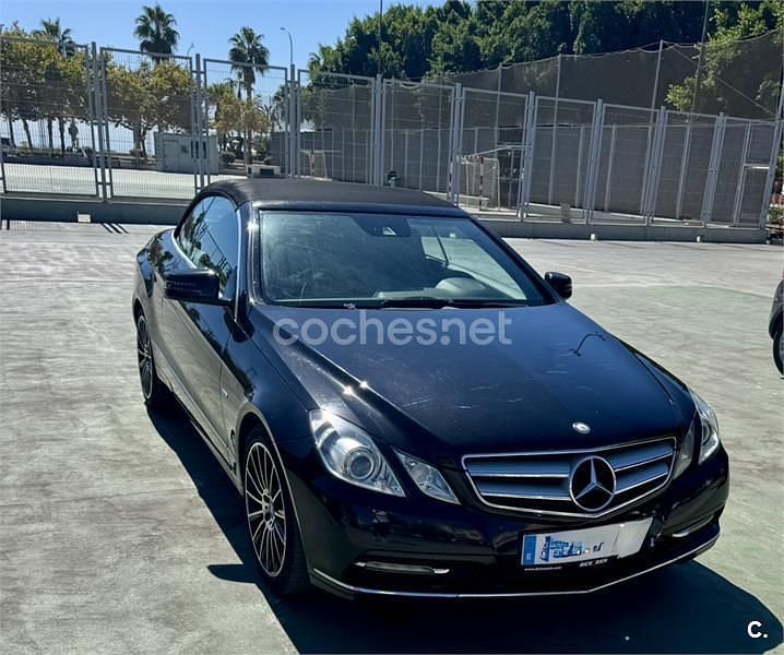 Käytetty Mercedes E200 Avantgarde 184 HP (135 kW) 2011 Musta Avoauto