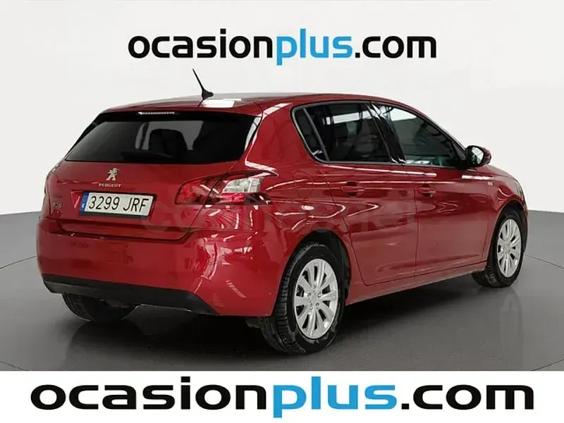Usado Peugeot 308 Style 120 CV (88 kW) 2016 Rojo Berlina