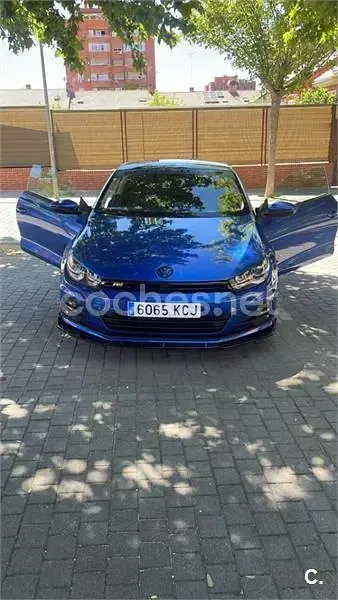 Usado VW Scirocco R-line 180 CV (132 kW) 2017 Azul Coupe