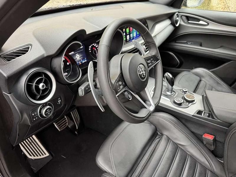 Usado Alfa Romeo Stelvio Executive 209 CV (153 kW) 2019 Gris SUV