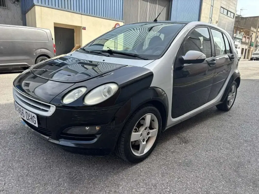 Usado Smart ForFour Passion 109 CV (80 kW) 2005 Negro Utilitario