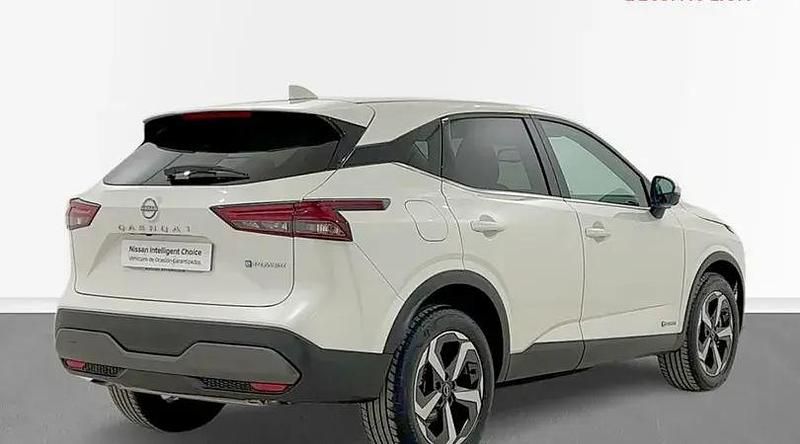Usado Nissan Qashqai N-Connecta 190 CV (139 kW) 2023 White pear SUV