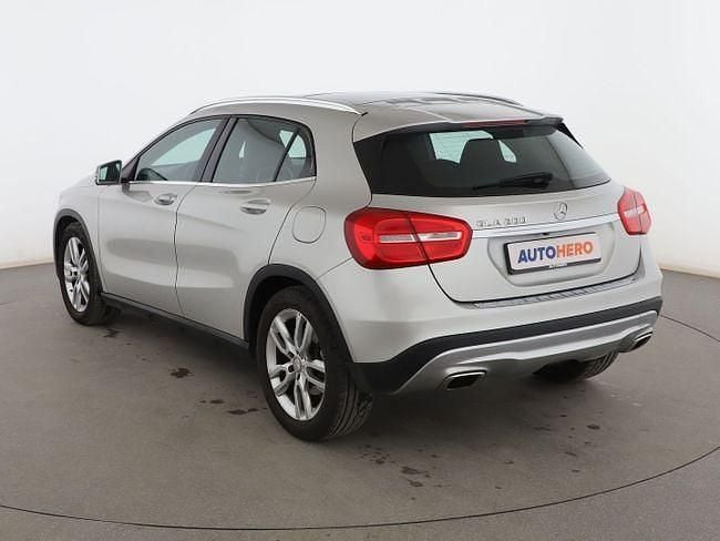 Usado Mercedes GLA200 Urban 158 CV (116 kW) 2014 Gris SUV