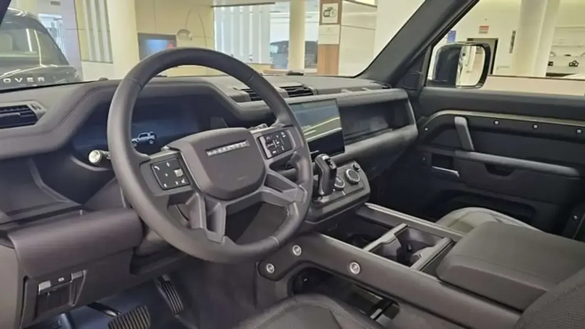 Nuevo Land Rover Defender SE Dynamic 250 CV (183 kW) 2025 Verde SUV