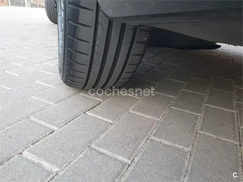 Usado VW Passat 122 CV (89 kW) 2020 Gris / plata Berlina