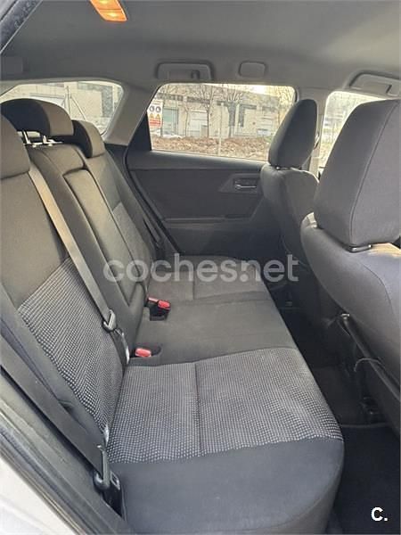 Blanco Usado 2014 Toyota Auris Familiar | 6200 € (Buen precio) - Imagen 1/4