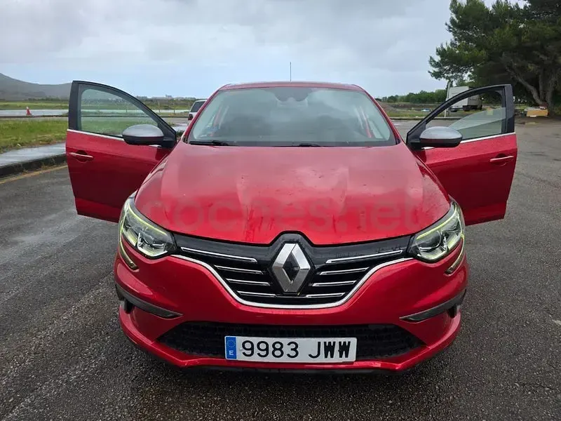 Usado Renault Mégane GT Line GT-Line 130 CV (95 kW) 2017 Granate Berlina