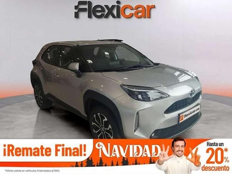 Gris Usado 2024 Toyota Yaris Cross Active SUV | 19.490 € (Super precio) - Imagen 1/4