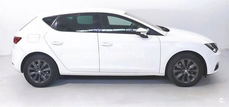 Usado Seat Leon Style 115 CV (84 kW) 2019 Blanco Berlina