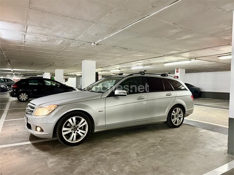 Usado Mercedes C200 136 CV (100 kW) 2011 Gris / plata Familiar