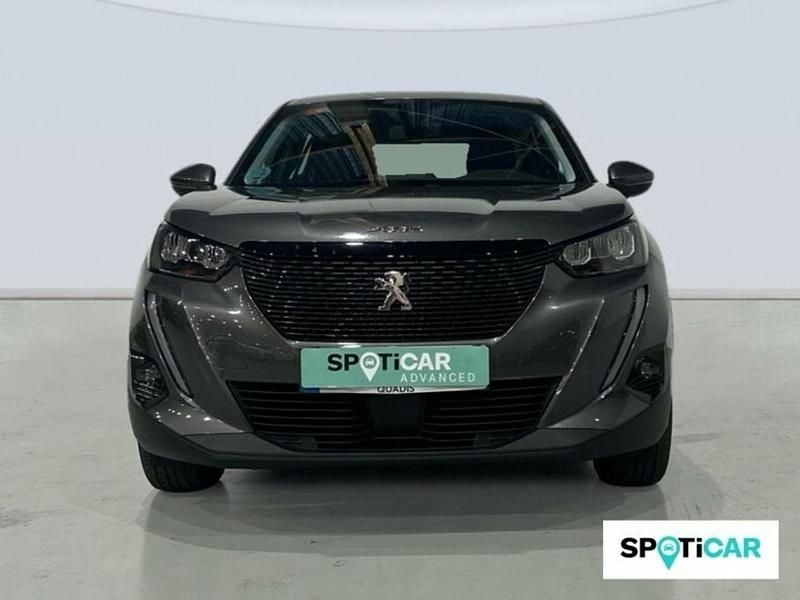 Usado Peugeot 2008 Active 100 CV (73 kW) 2020 Gris SUV