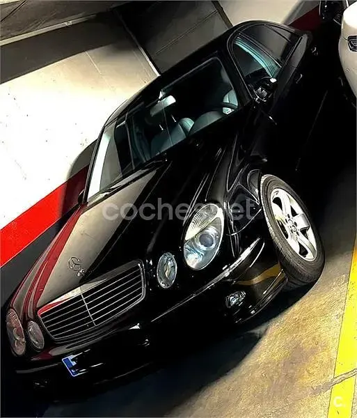 Usado Mercedes E320 Avantgarde 204 CV (150 kW) 2005 Negro Berlina