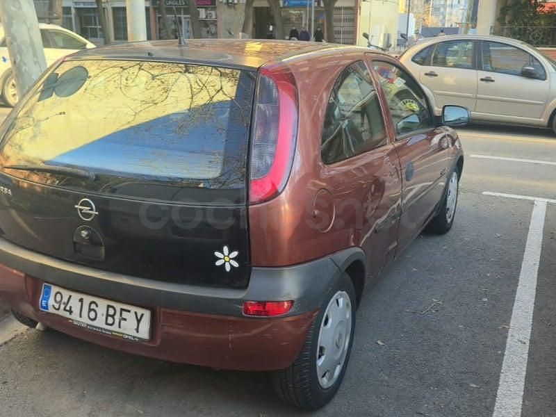 Usado Opel Corsa Club 75 CV (55 kW) 2001 Marrón Utilitario