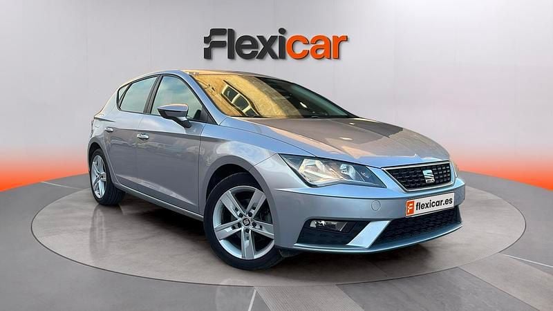 Usado Seat Leon Style 116 CV (85 kW) 2017 Gris Berlina