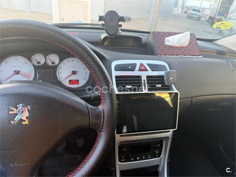 Usado Peugeot 307 110 CV (80 kW) 2006 Azul Familiar