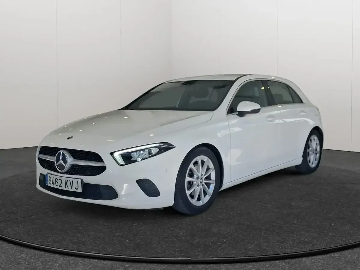 Usado Mercedes A180 116 CV (85 kW) 2019 Blanco Berlina