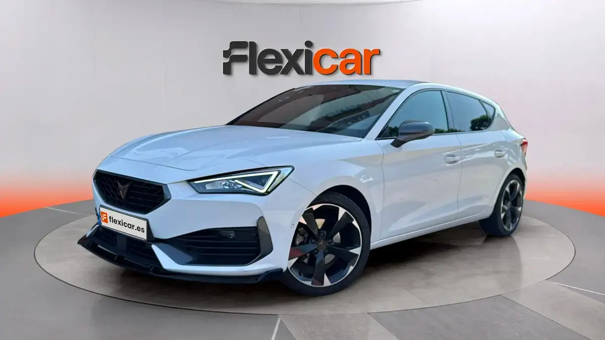 Usado Cupra Leon 150 CV (110 kW) 2023 Blanco Berlina