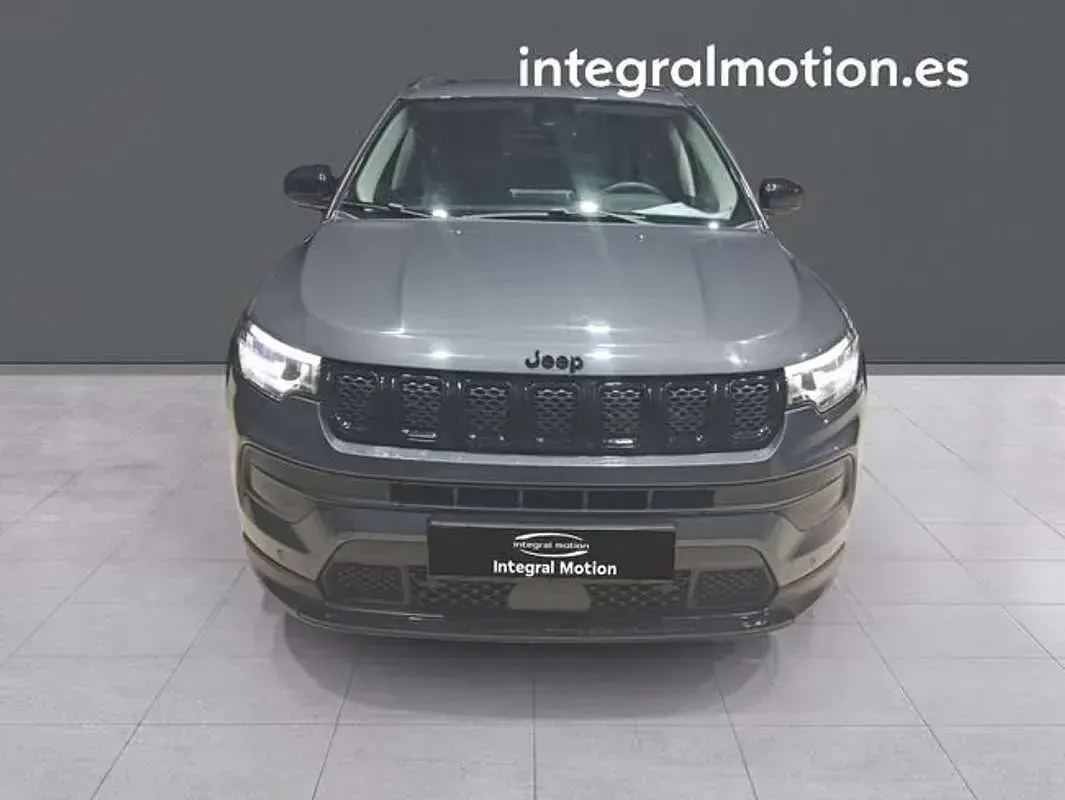Usado Jeep Compass 131 CV (96 kW) 2022 Gris SUV