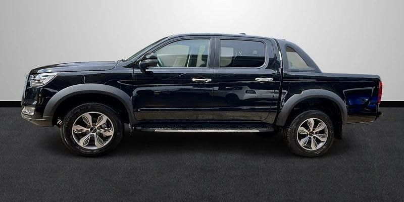 Nuevo EVO Cross 4 136 CV (100 kW) 2025 Negro Recogida