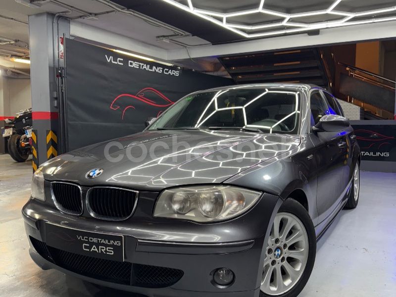 Gris / plata Usado 2005 BMW 120 Comfort Edition Utilitario | 6590 € (Precio justo) - Imagen 1/4