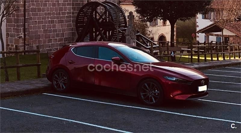 Usado Mazda 3 122 CV (89 kW) 2019 Rojo Berlina