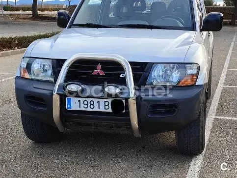 Usado Mitsubishi Montero 165 CV (121 kW) 2000 Gris / plata SUV