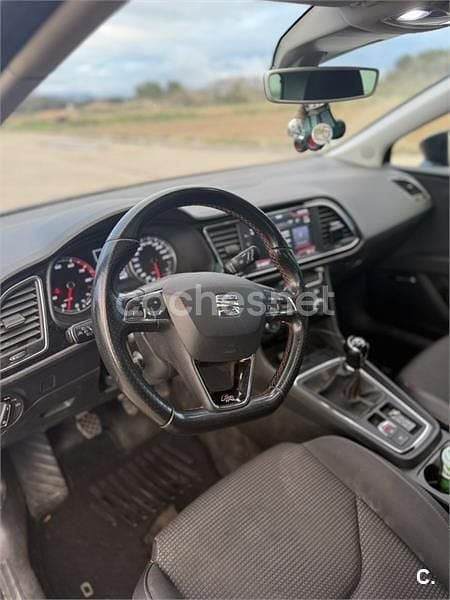 Usado Seat Leon FR 125 CV (91 kW) 2017 Negro Berlina