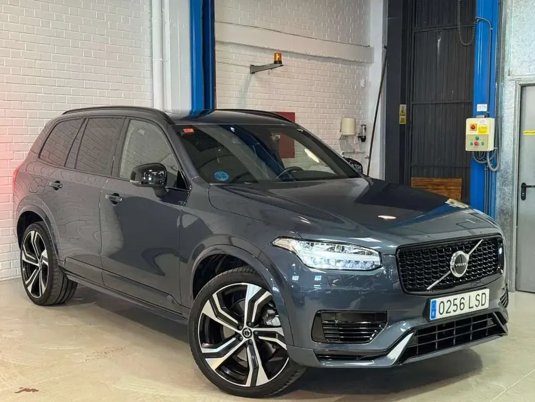 Usado Volvo XC90 R-Design 455 CV (334 kW) 2021 Azul SUV