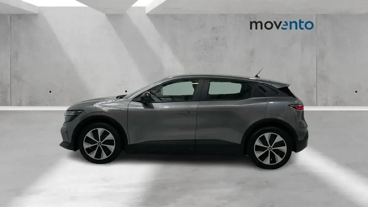 Usado Renault Mégane IV Evolution 95 kW (130 CV) 2023 Gris Berlina