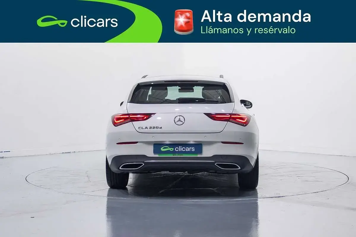 Usado Mercedes CLA220 Shooting Brake 190 CV (139 kW) 2021 Blanco Familiar