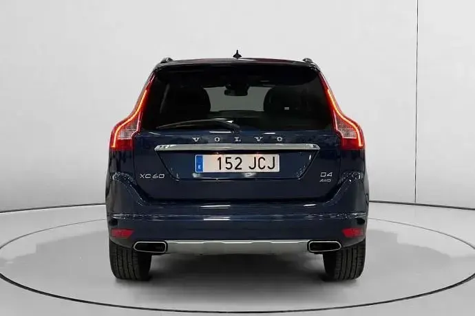 Usado Volvo XC60 Kinetic 181 CV (133 kW) 2015 Azul SUV