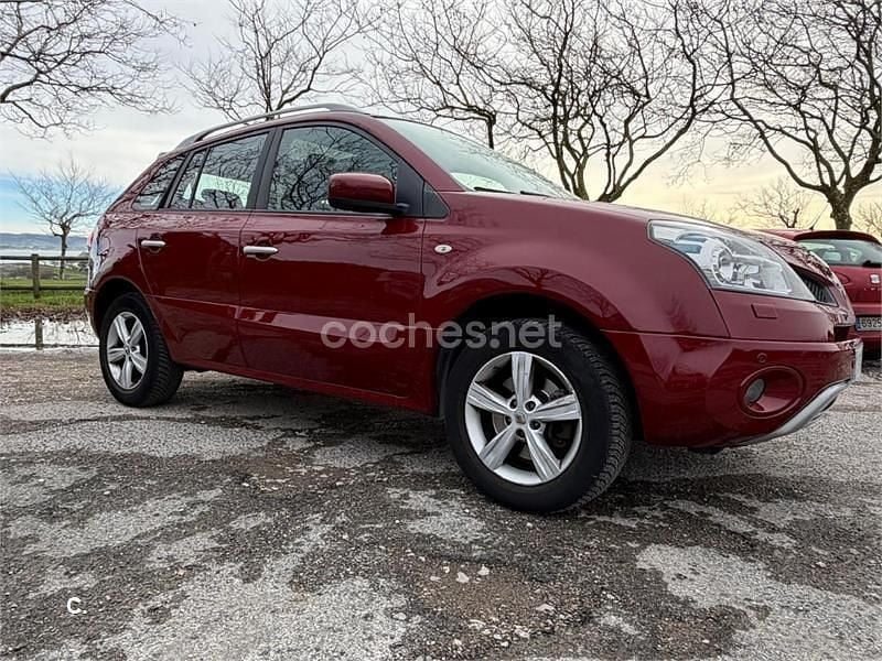 Usado Renault Koleos Privilege 150 CV (110 kW) 2010 Rojo SUV