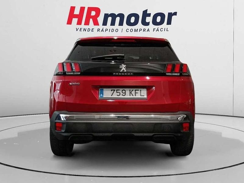 Usado Peugeot 3008 Active 132 CV (97 kW) 2017 Rojo SUV